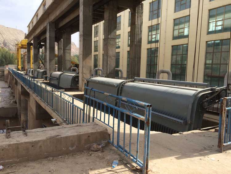 回轉(zhuǎn)式清污機